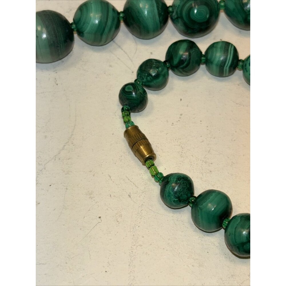 Malachite Beaded Necklace - Picture 7 of 16